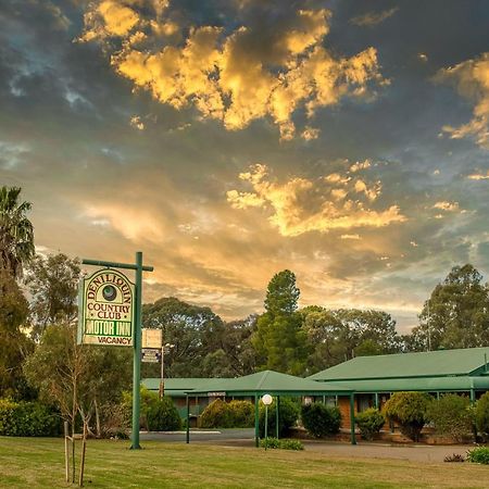 Deniliquin Country Club Motor Inn Exteriör bild
